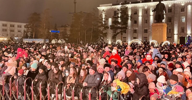 Новый год встретили вместе на площади тысячи павлодарцев