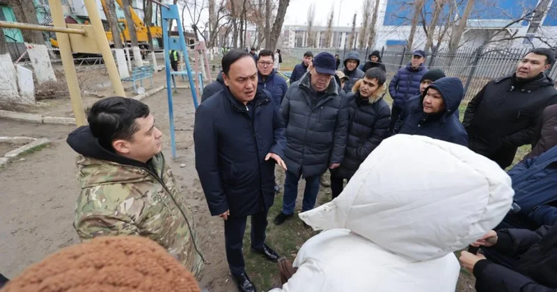 В Таразе объявили ЧС из за крупного пожара в жилом доме