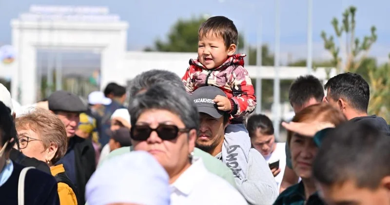 Пенсии, пособия, новые штрафы: что изменится в жизни казахстанцев в 2026 году