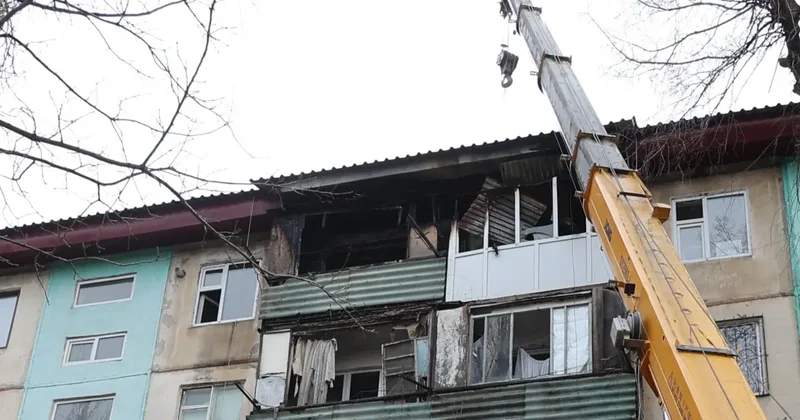 ЧС объектового характера объявили в Таразе после пожара в жилом доме накануне Нового года