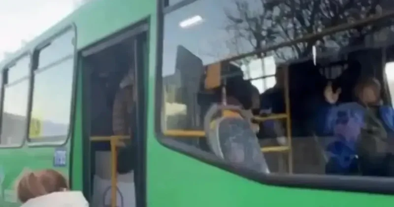 Қоғамдық көлікте шу шығарған ер адам қамауға алынды