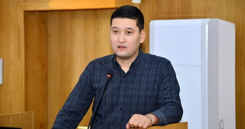 Тіл үшін сөз айтсаң, бұлар үркітуге көше ме? Белгілі заңгер өзіне хабарласқан белгісіз жан туралы айтты (ВИДЕО)