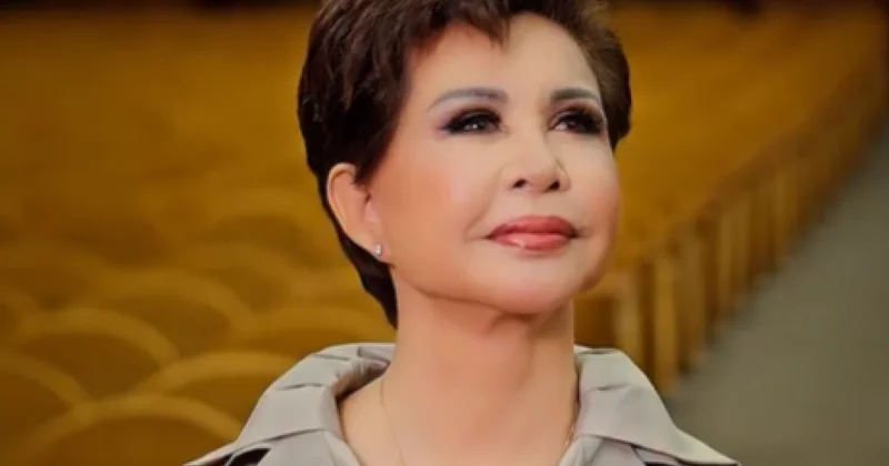 Роза Рымбаева показала эффектный концертный наряд (ВИДЕО)