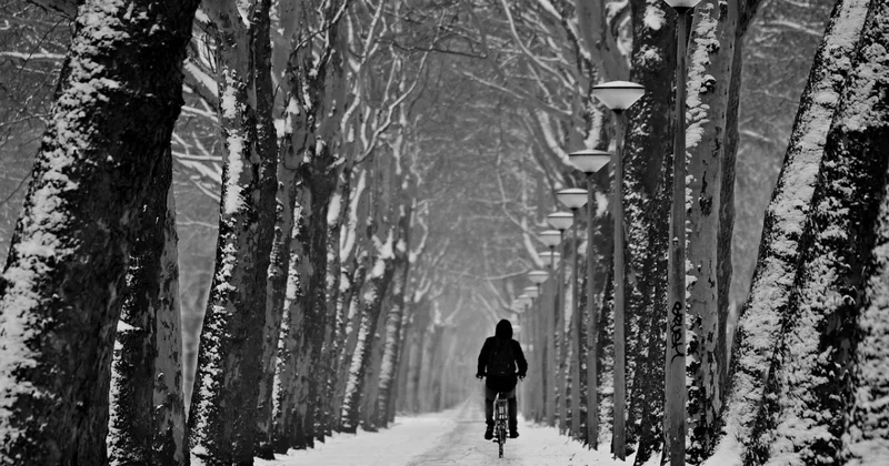 Метель и ветер накроют Казахстан