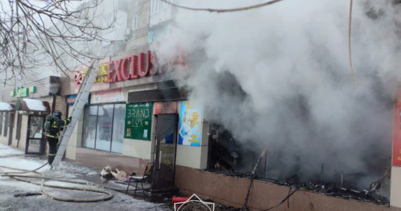 Сәтбаев қаласында дүкен өртенді