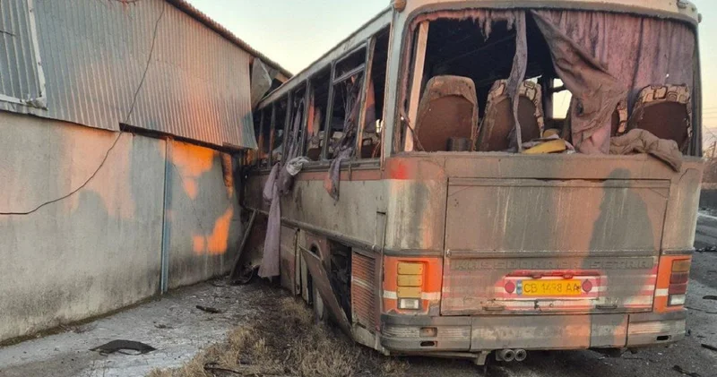 Ресей әскері дронмен қызметтік автобусқа шабуылдап, 15 адам қаза тапты