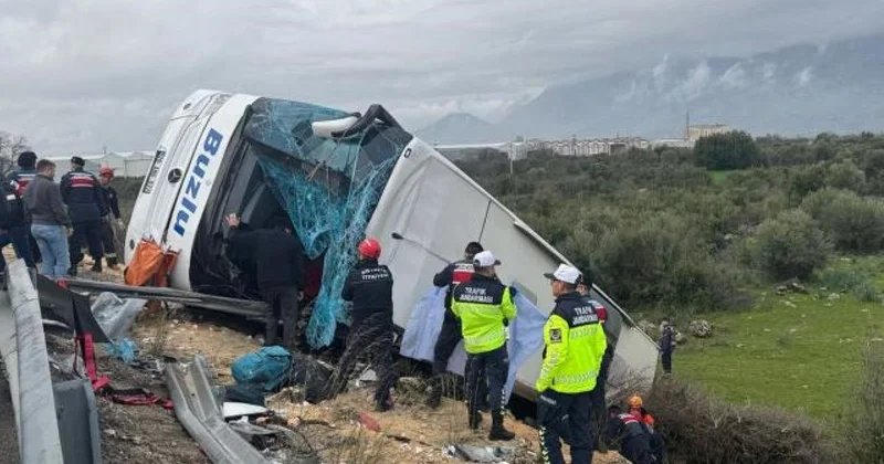 Пассажирский автобус перевернулся в Анталье: есть погибшие (видео)
