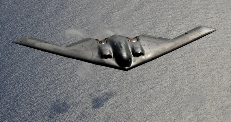 Бір тонналық бомбалар тасталды: АҚШ Иранға қандай ұшақпен шабуыл жасағаны белгілі болды Fox News