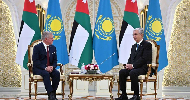 Глава государства внимательно следит за ситуацией на Ближнем Востоке