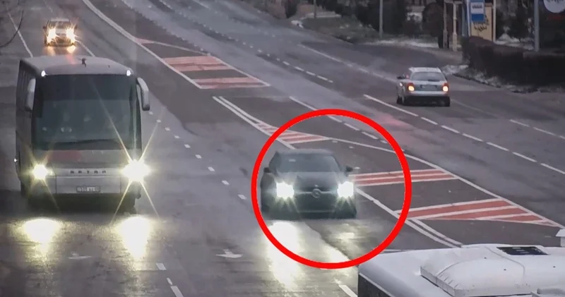 Таразда көлік басқарған жасөспірім полицейлерден қашуға тырысты