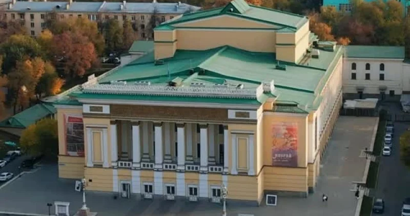 Алматыдағы Абай атындағы ҚАТОБ ты жұмысшылар қоршап алды: әкімдік не болып жатқанын түсіндірді