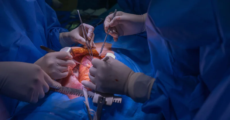 Елімізде алғаш рет 15 жастағы балаға жүрек трансплантациясы жасалды
