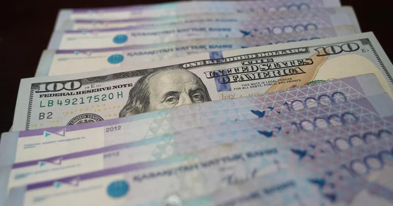 Может ли курс доллара к тенге упасть еще сильнее: прогноз главы Нацбанка