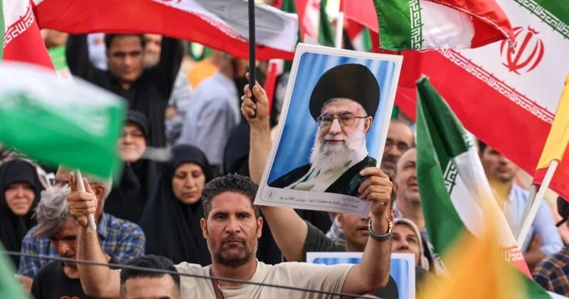 АҚШ пен Израиль неге Иранға шабуыл жасады және соғыс қанша уақытқа созылуы мүмкін?