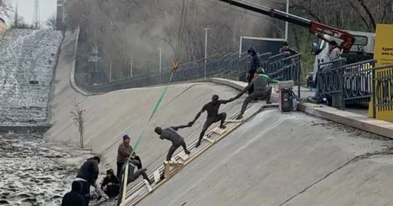 Весь мир в одной цепи