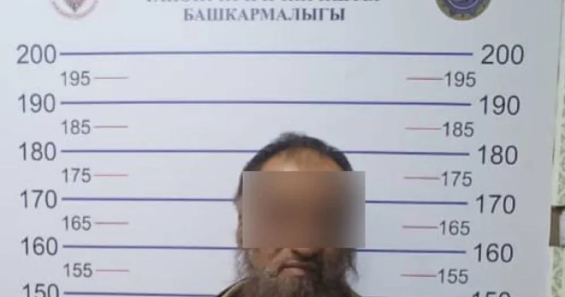 Қырғызстандық балаларға ішінде инесі бар кәмпиттер таратқан ол ұсталды