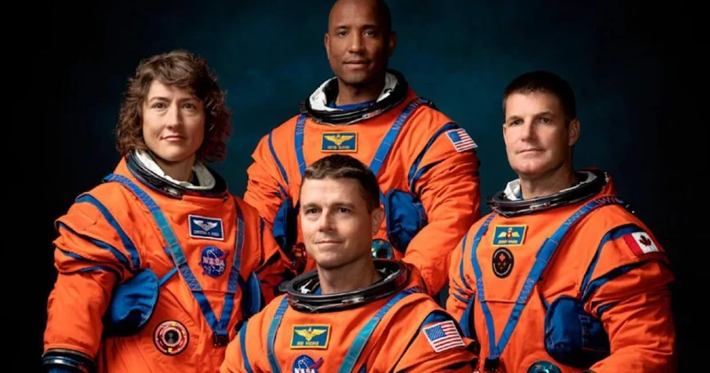 NASA запускает первый пилотируемый полет к Луне за более чем 50 лет