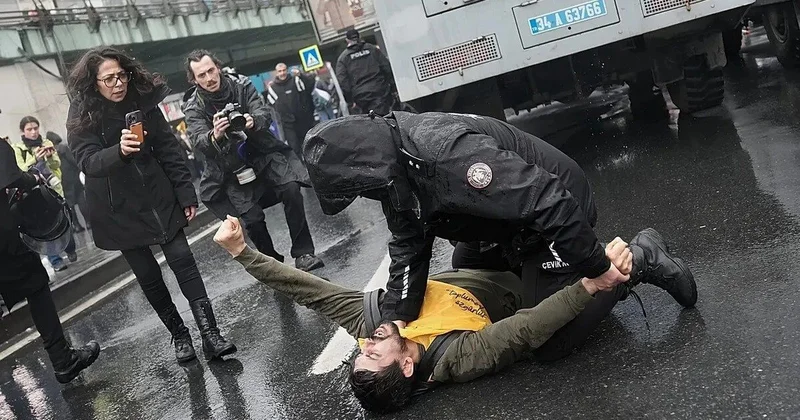 Сотни задержанных в Стамбуле: чем закончились акции 1 мая