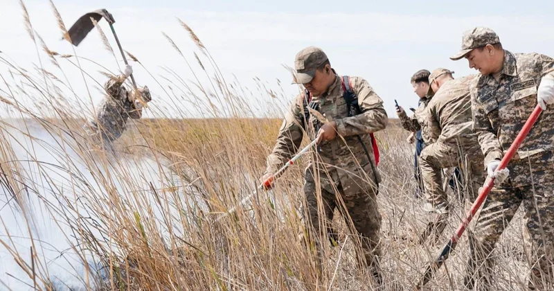 Ақжайық резерватындағы қамыс өртін сөндіруге 15 техника жұмылдырылды
