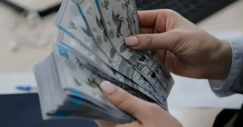 Блогеры в Казахстане скрыли от налогов 72 млрд тенге