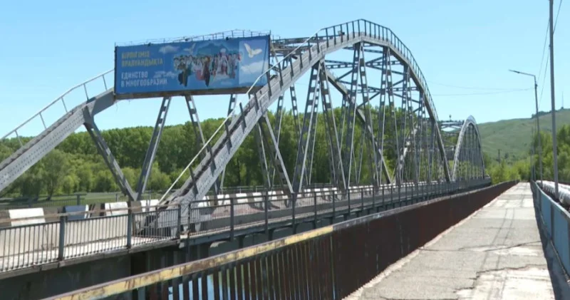 Бастауға уәде берген: Шығыс Қазақстанда жаңа көпірдің құрылысы кешігуде