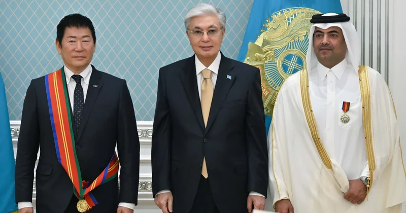 Президент Моринари Ватанабэ мен Абдулрахман Әл Шатриді Достық орденімен марапаттады