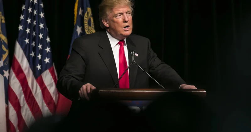 Трамп Испанияға мигранттардың ағылуы аясында Байденді сынға алды