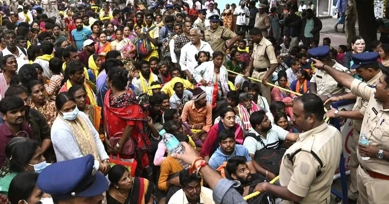 Үндістанда ғибадатхана маңындағы кептелістен 9 адам көз жұмды