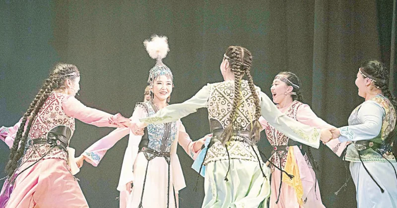 Қазақ өнеріне құрмет көрсетті