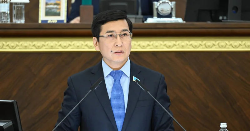 Тәртіп жоқ : Асхат Аймағамбетов бүгінгі күннің өзекті мәселесі жайлы ашық айтты