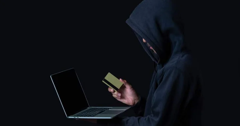 Бос жұмыс орындары туралы хабарламалар: алаяқтар қалай әрекет етеді