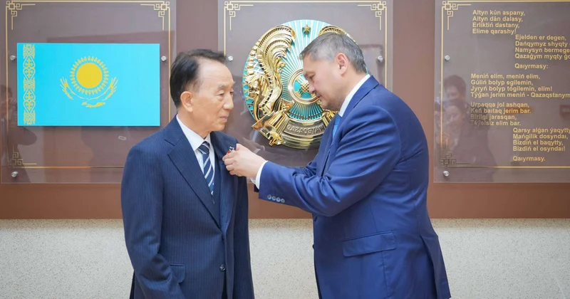 Указом Президента Ким Сонг Кёнг награжден орденом Достык II степени