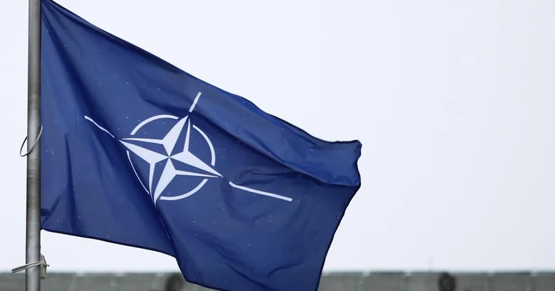 В НАТО заявили о возможном упреждающем ударе против России из за гибридных атак