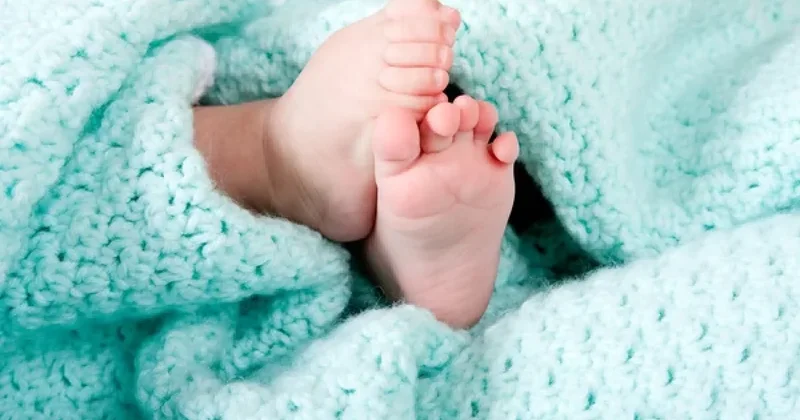 Торговля детьми: в Алматы иностранцы пытались вывести младенцев из страны