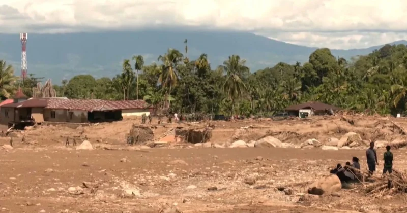 Индонезияда су тасқынынан 502 адам көз жұмды