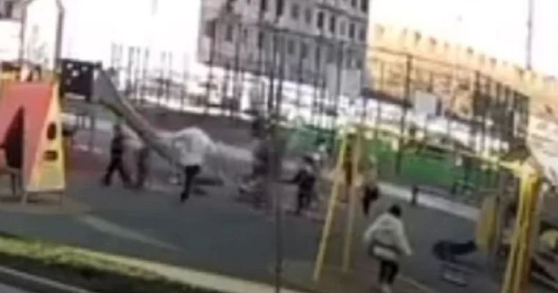 Подбежал и сильно пнул : избиение мальчика мужчиной на детской площадке попало на видео в Алматы