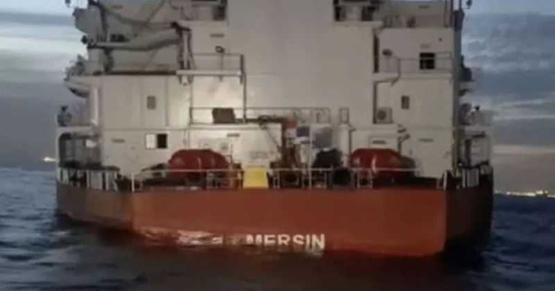 Турецкий нефтяной танкер начал тонуть у берегов Сенегала (видео)