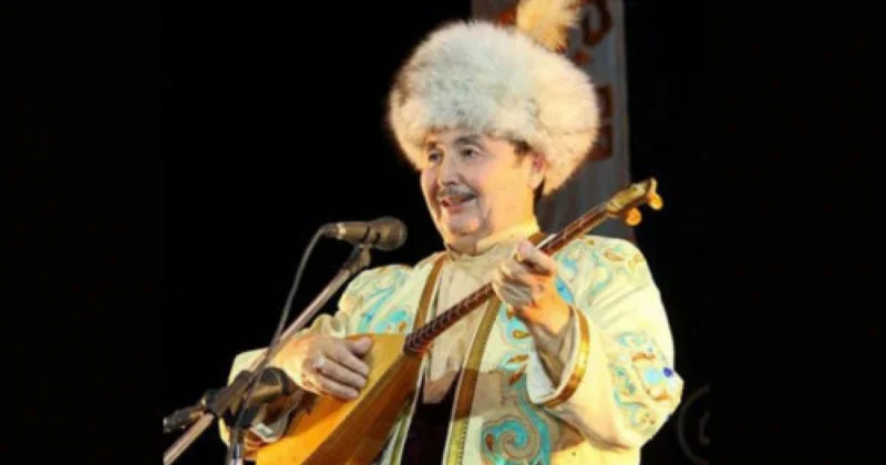 Әншінің сыр сандығы ашылды