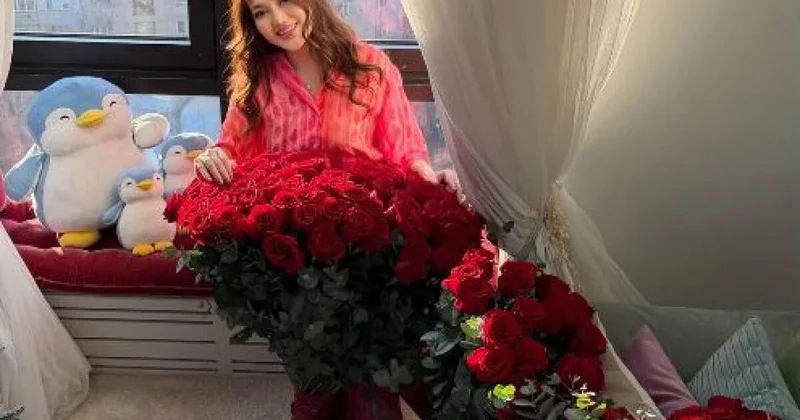 Макпал Жунусова поздравила Ерке Есмахан с днем рождения