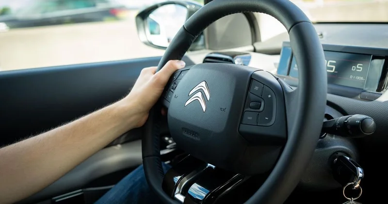 Полицейского наказали в Семее за то, что он не отправлял нарушителей на экзамен