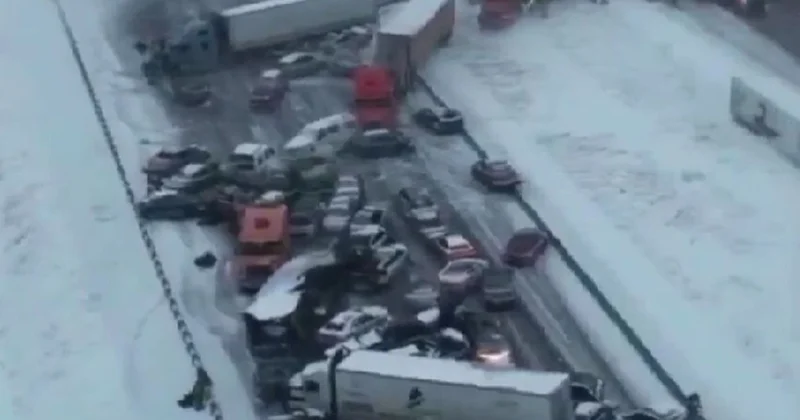 Более 40 машин столкнулись из за снегопада в США (видео)