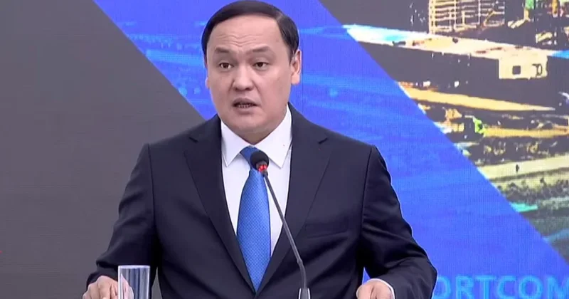 Аким Жамбылской области отказался отвечать на вопросы более 30 журналистов