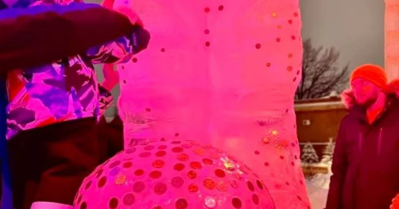 Денежная лошадь появилась на центральной площади Костаная