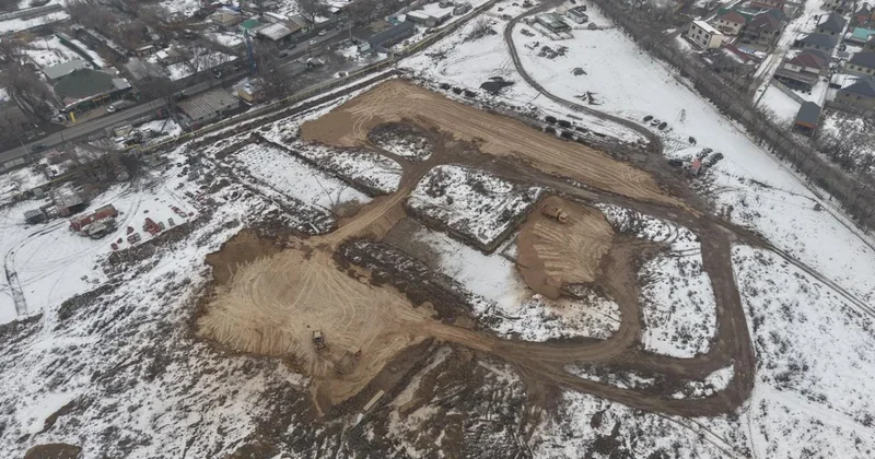 Алматыда Dostar Deluxe тұрғын үйі мәжбүрлі түрде бұзылып жатыр