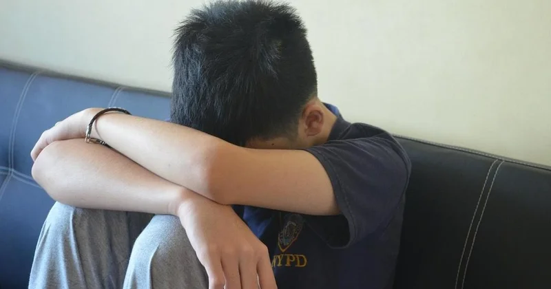 Вымогала деньги у бывшего мужа : жестокое избиение ребенка расследуют на юге Казахстана