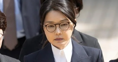 Оңтүстік Кореяның бұрынғы бірінші ханымы сыбайлас жемқорлыққа қатысты сот үкіміне шағымданды