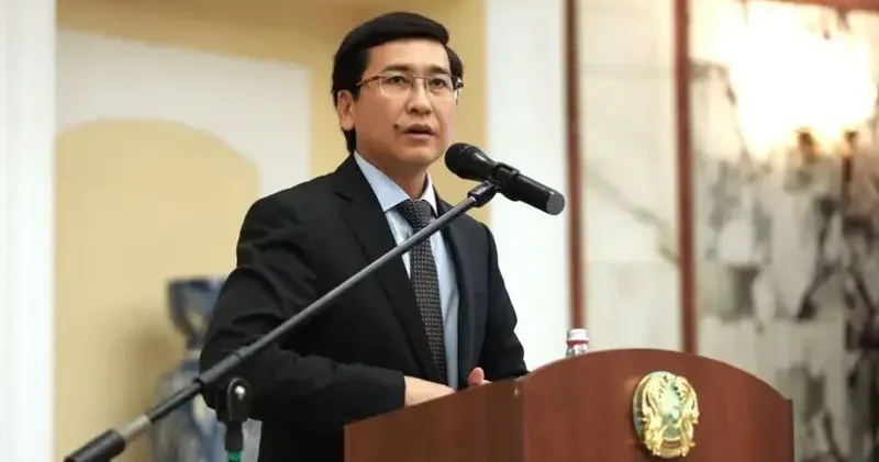 Асхат Аймағамбетов жаңа Конституция популизмнен нақты жауапкершілікке көшуді көздейтінін мәлімдеді