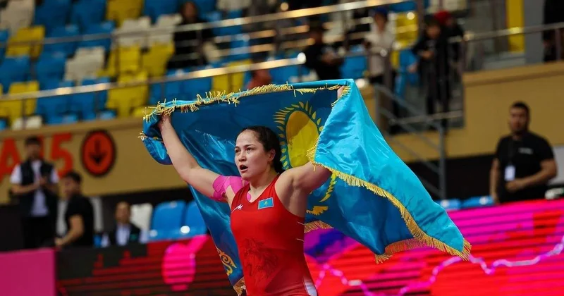 Жамиля Бакбергенова завоевала золото на международном турнире по борьбе