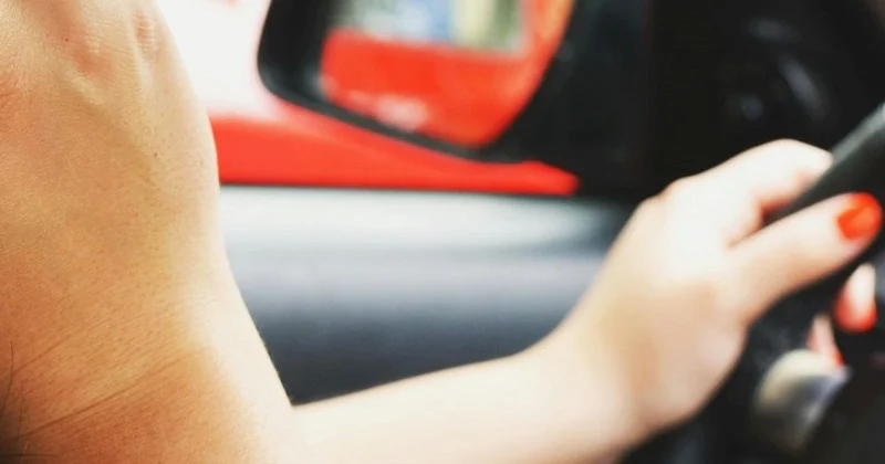 На женщину водителя такси напали в Костанайской области