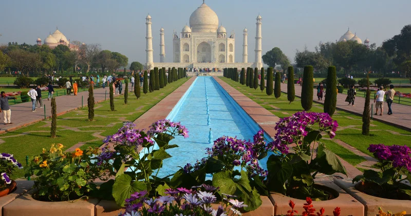 Танымал ел қазақстандықтарға визаны тегін етті